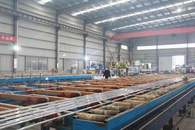 县委书记谢柏清深入高新园区调研 统筹推进疫情防控与复工复产，筑牢建筑材料企业发展基石